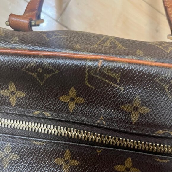 Authentic Louis Vuitton Monogram Cite GM Shoulder Bag M51181 - Picture 4 of 8